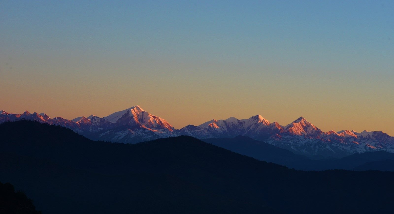 Gorichen Peak 6858M (22,500 ft)